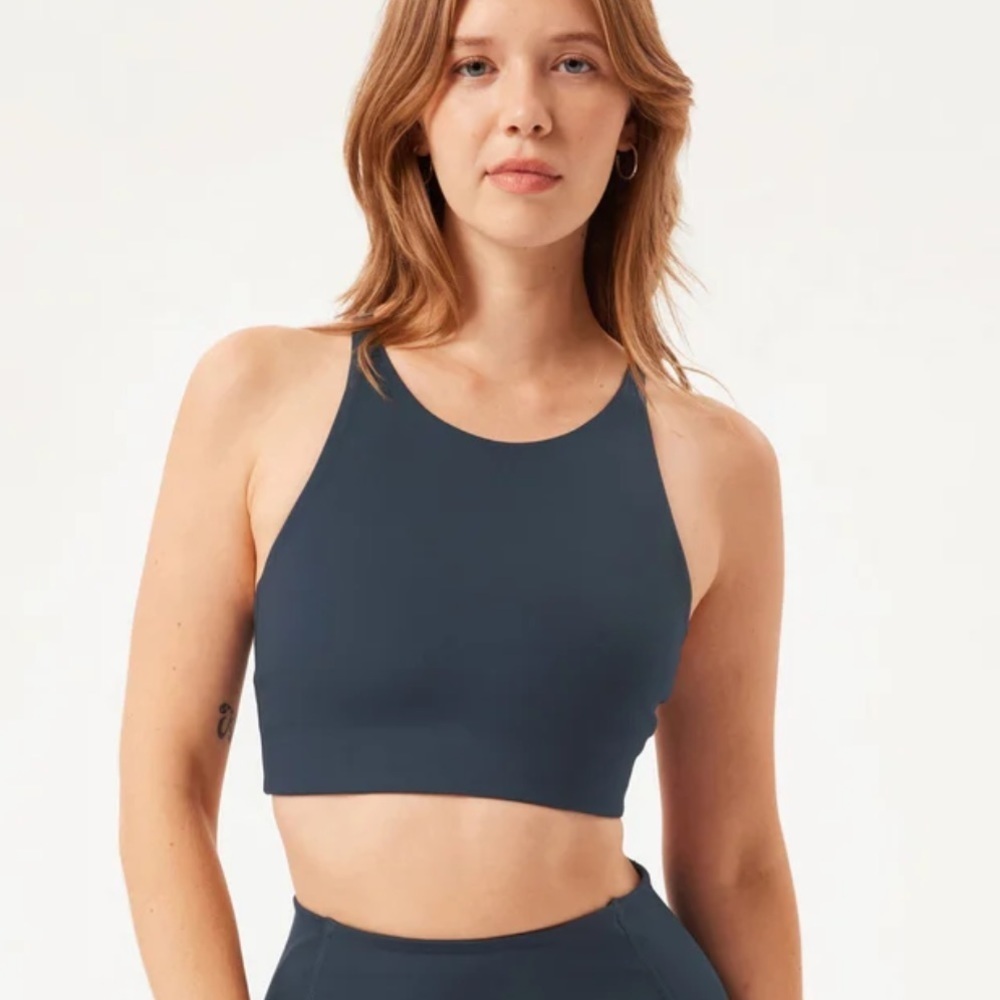 Girlfriend Collective Gray cross back sports bra medium sportswear active